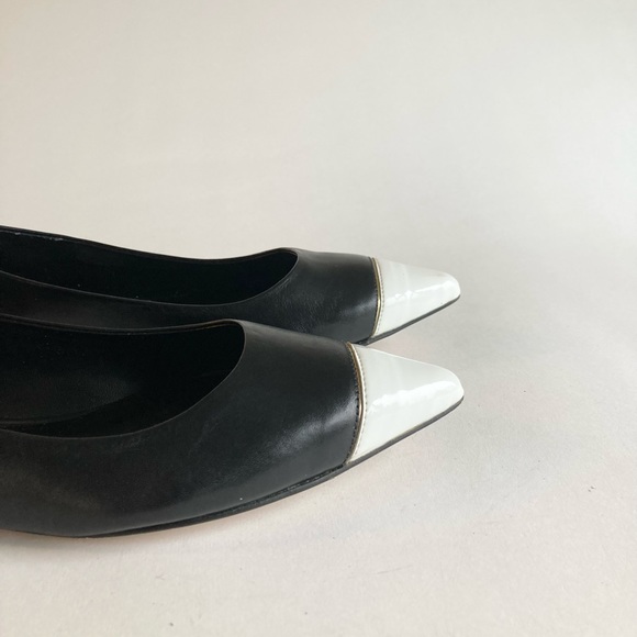Truth or Dare by Madonna Black Leather White Patent Leather Cap Toe Flats size 8 - Picture 4 of 15